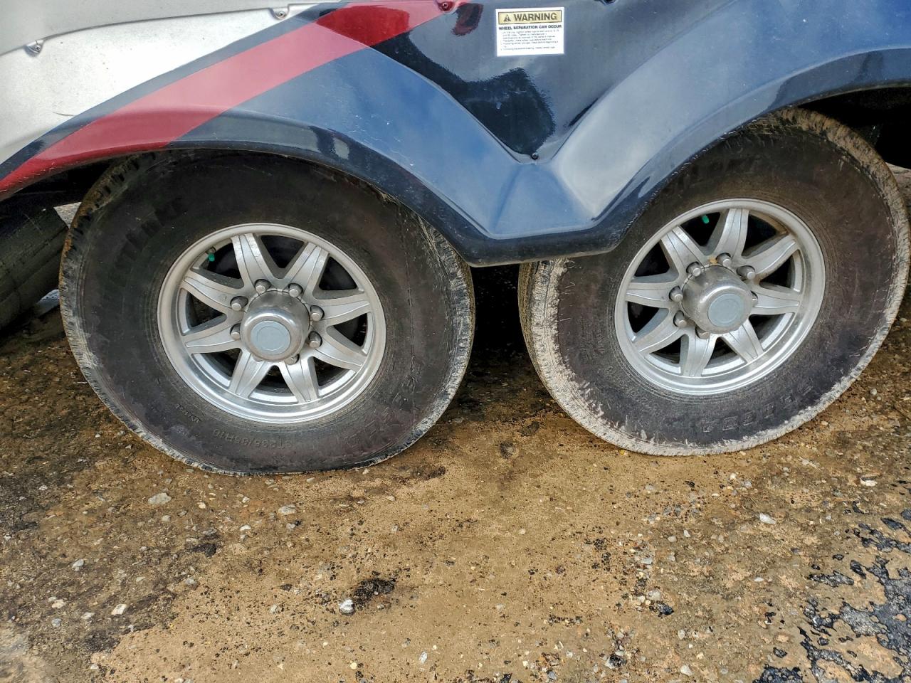 Camp 5th Wheel Image 10