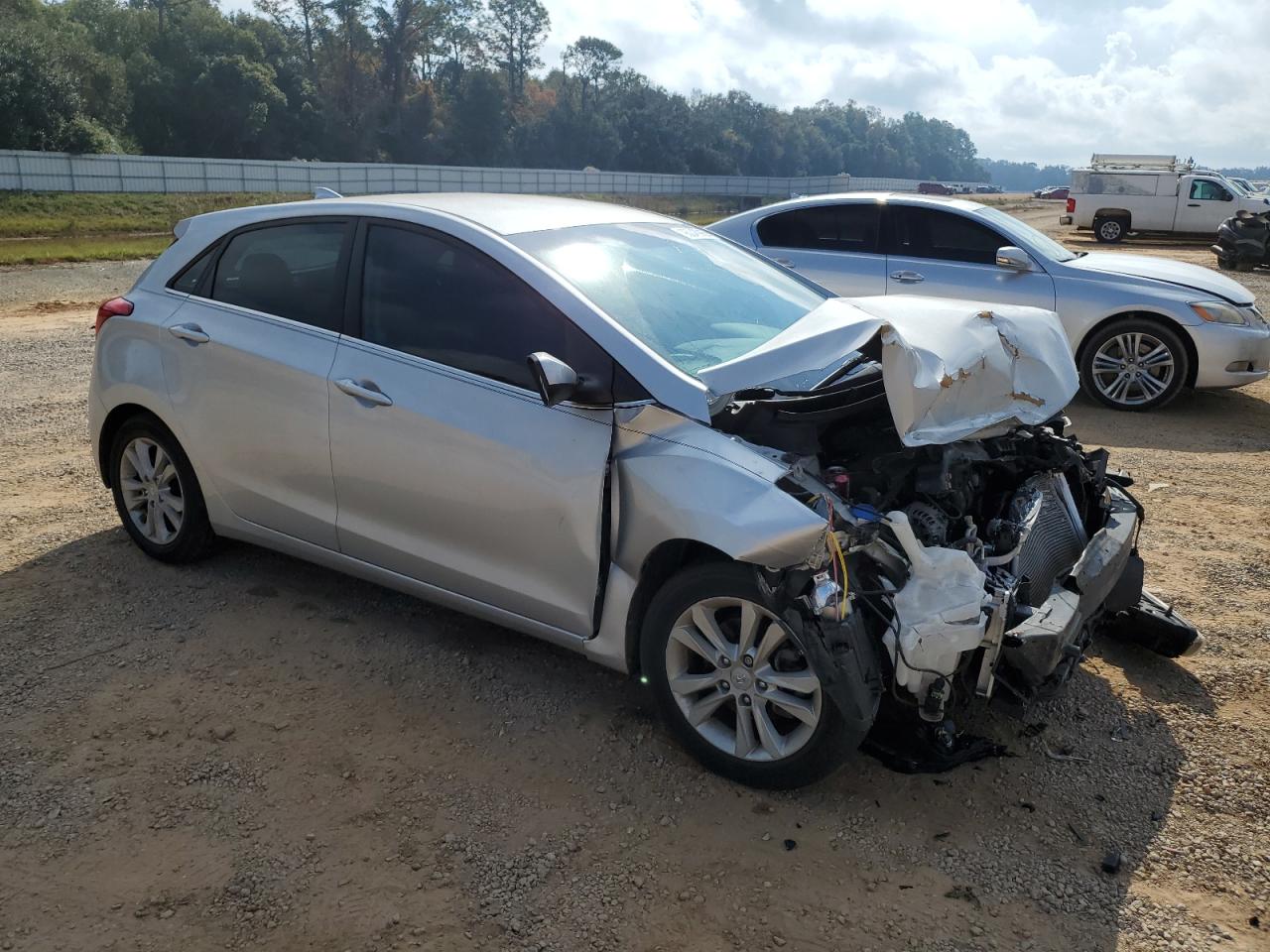 Hyundai ELANTRA Image 7