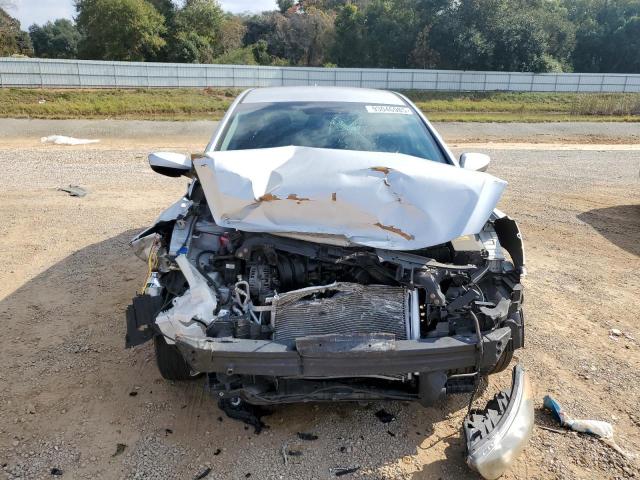 Hyundai ELANTRA Image 5