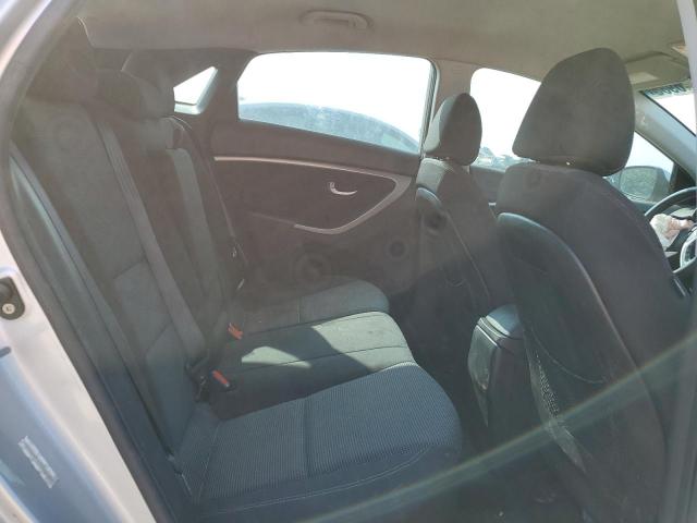 Hyundai ELANTRA Image 3