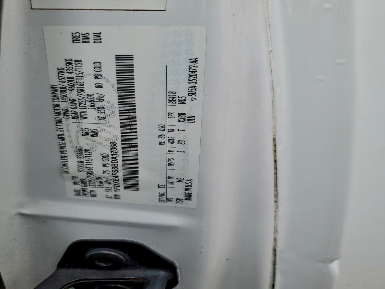 Ford Econoline E450 Super Duty Cutaway Van Image 9