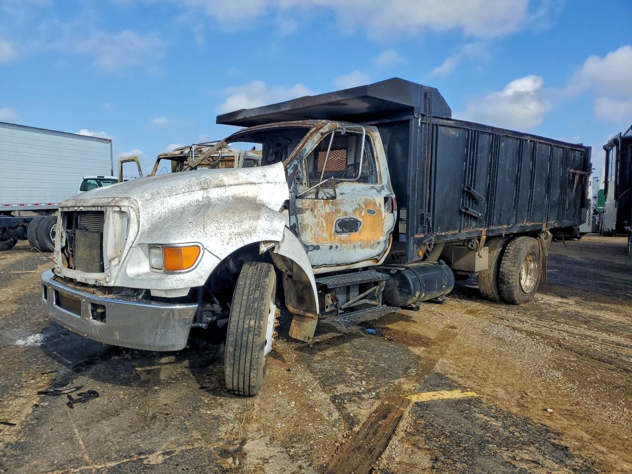 Ford F-650 Super Duty Image 8