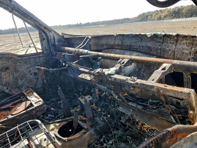 Ford F-650 Super Duty Image 9