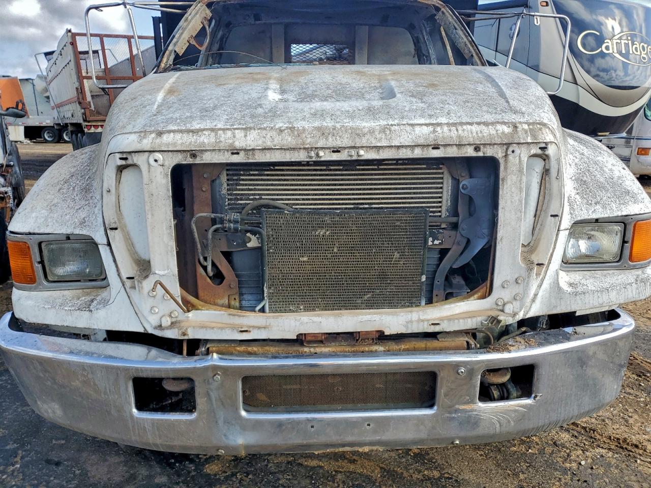 Ford F-650 Super Duty Image 10