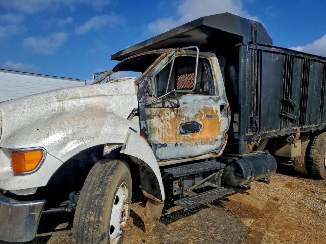 Ford F-650 Super Duty Image 4