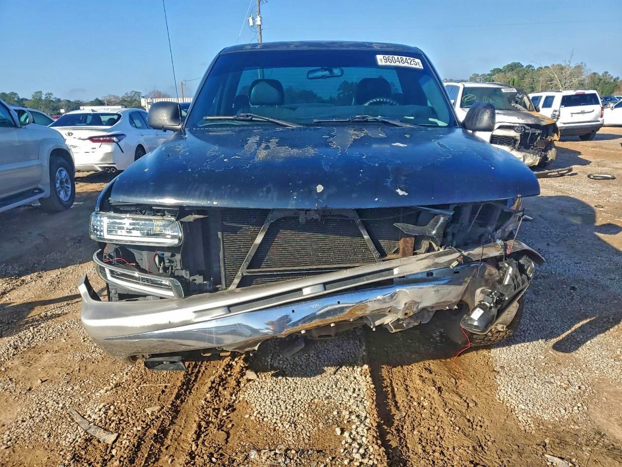 Chevrolet Silverado C1500 Image 3