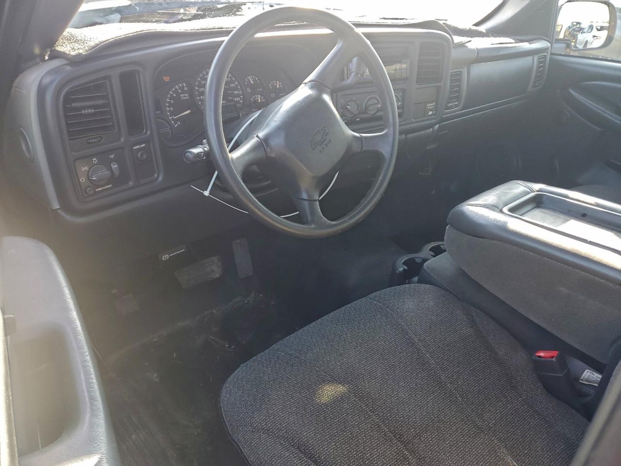 Chevrolet Silverado C1500 Image 13