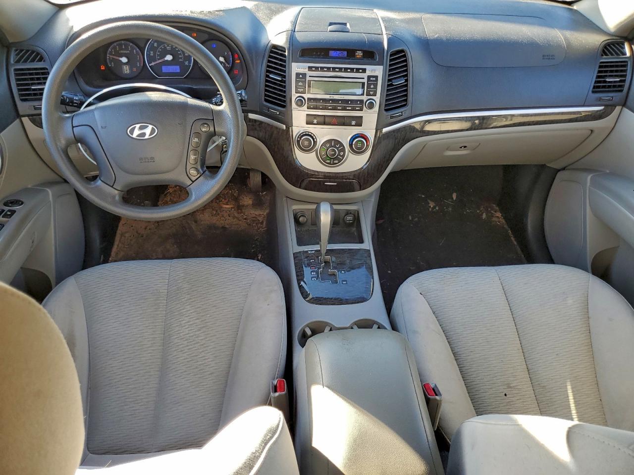 Hyundai SANTA FE Gls Image 12