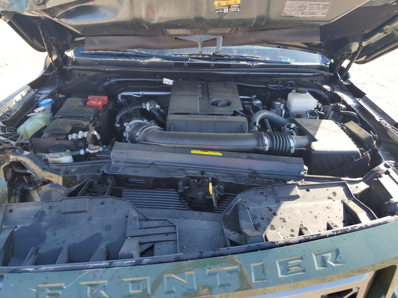 Nissan Frontier S Image 2