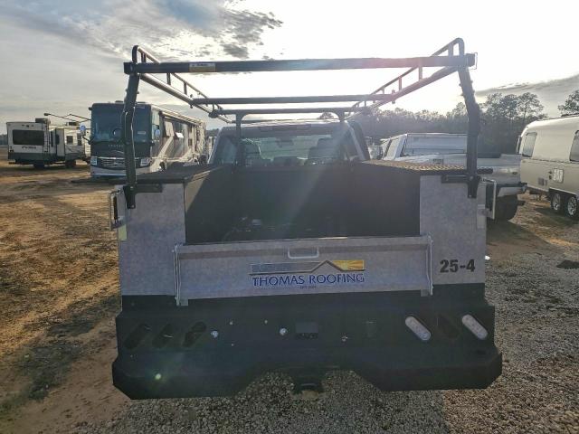 Chevrolet Silverado C2500 Heavy Duty Image 8