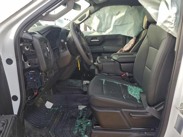 Chevrolet Silverado C2500 Heavy Duty Image 2