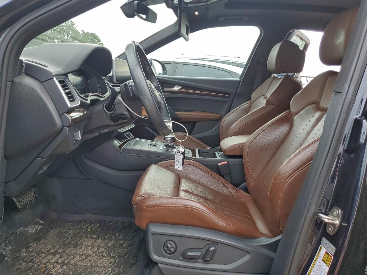 Audi Q5 Premium Plus Image 11