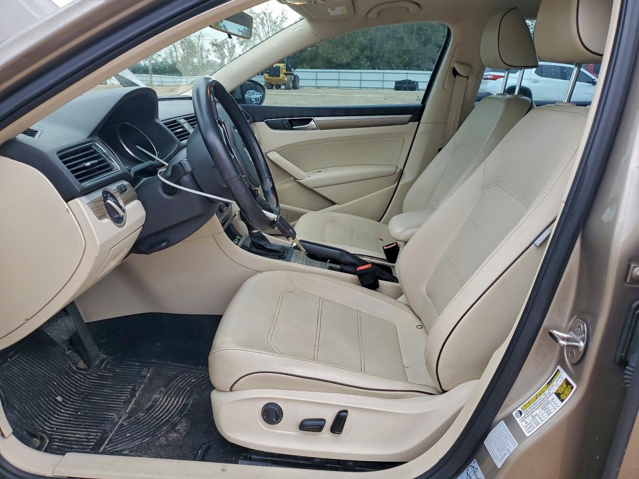 Volkswagen Passat Se Image 9