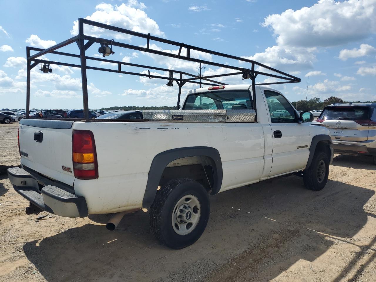 GMC Sierra C2500 Heavy Duty Image 2