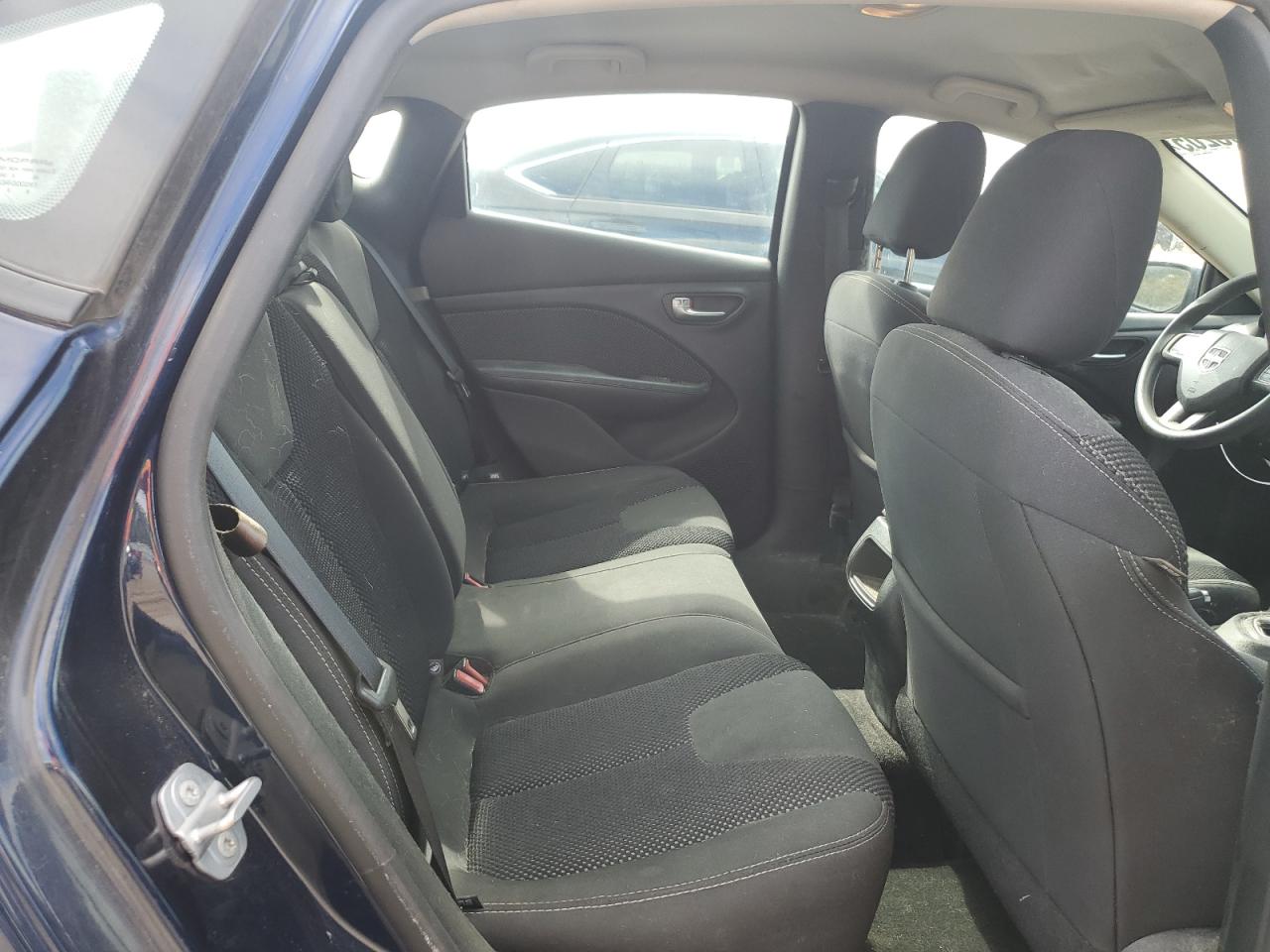 Dodge Dart Sxt Image 3