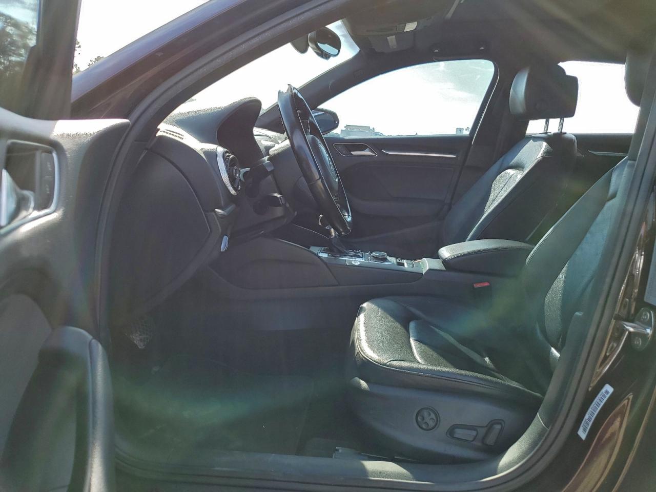 Audi A3 Premium Plus Image 9