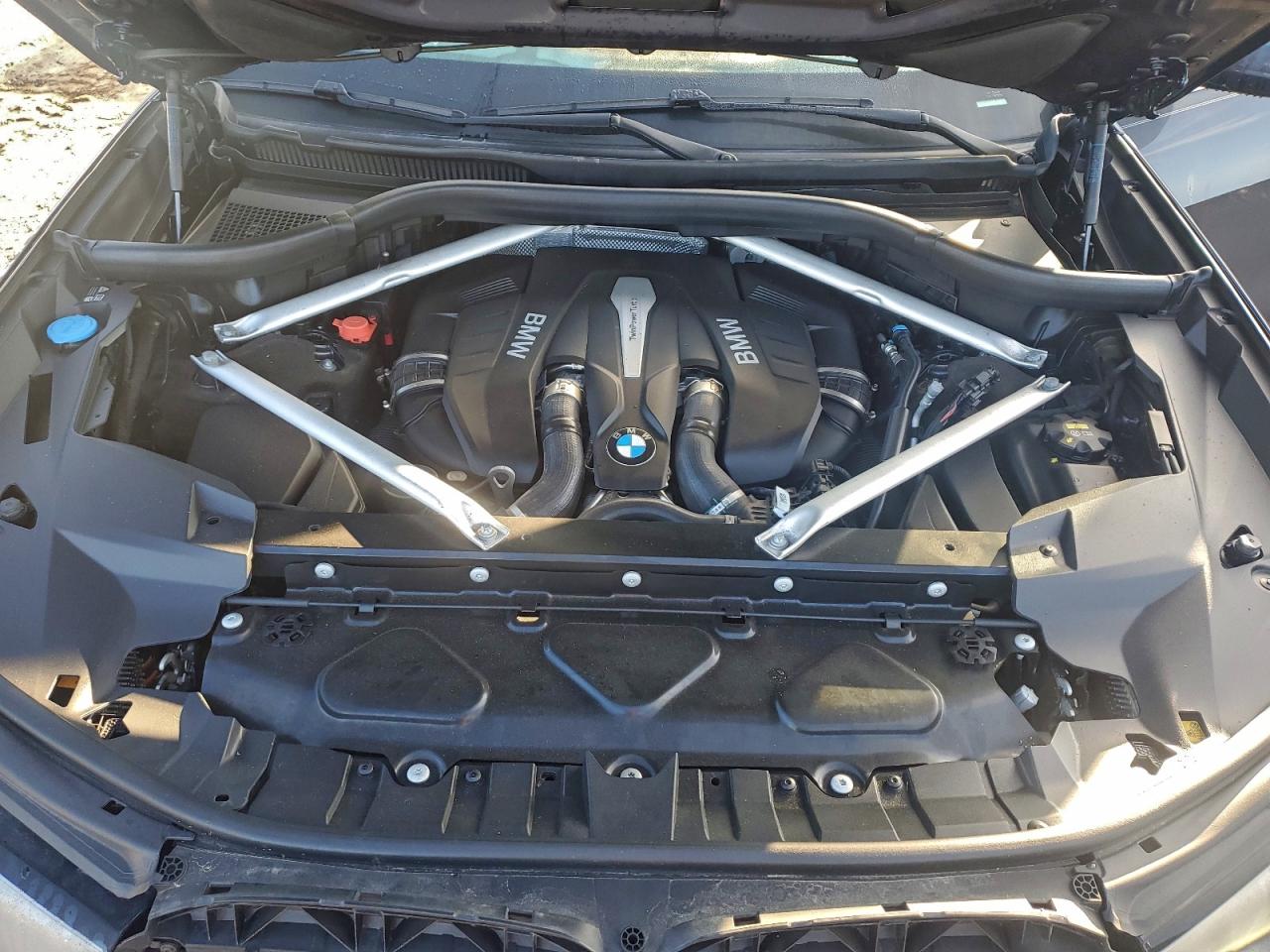 BMW X Series Xdrive50i Image 4