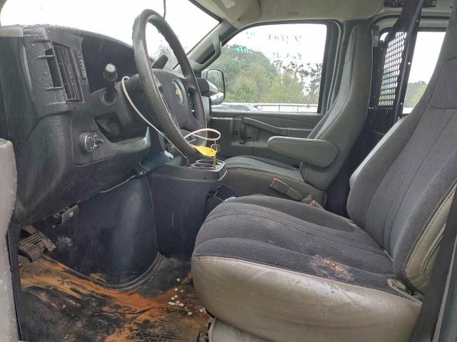 Chevrolet Express Image 5