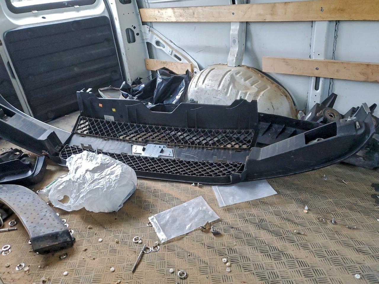 Chevrolet Express Image 12