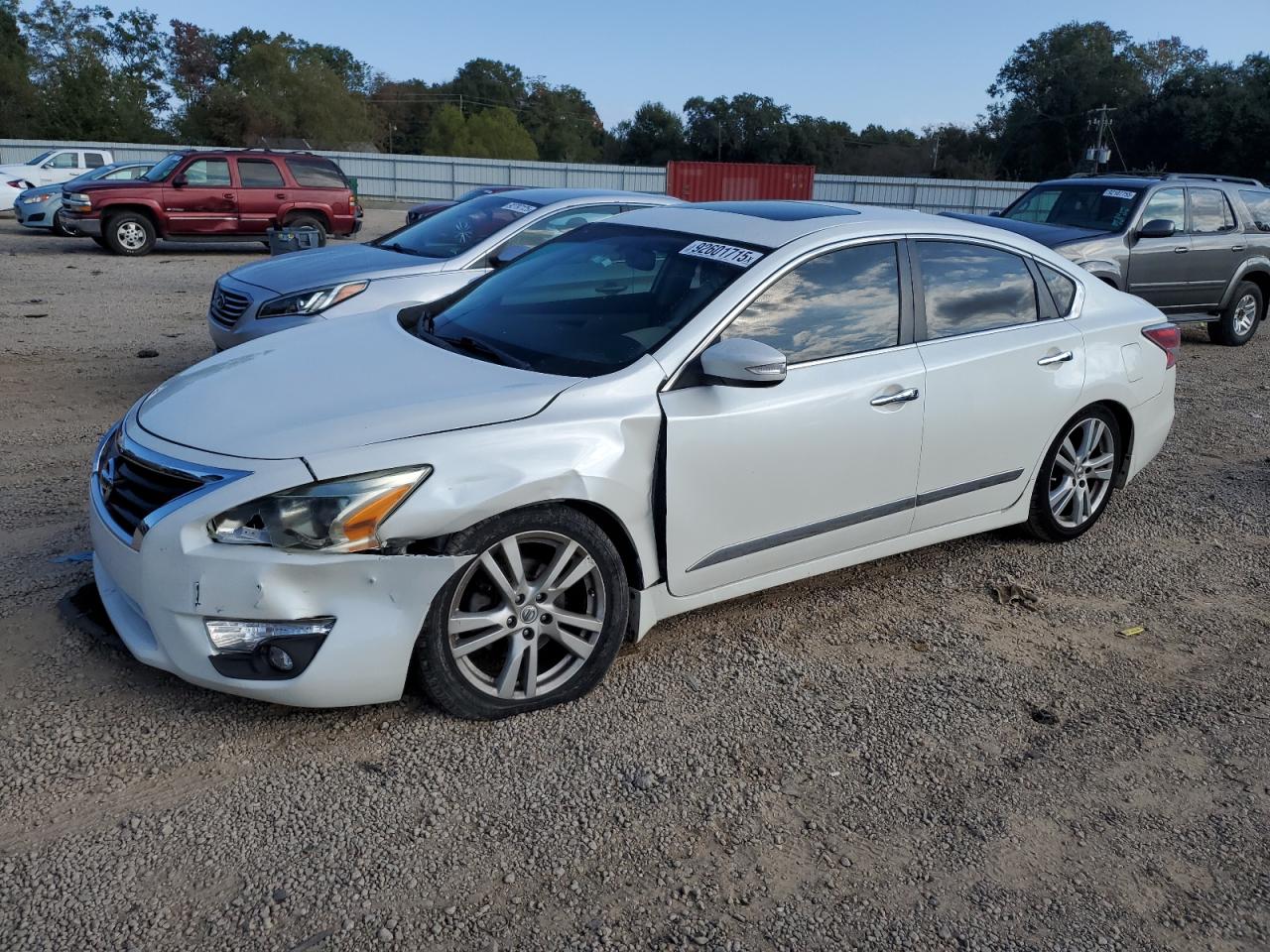 Nissan Altima 3.5s Image 1