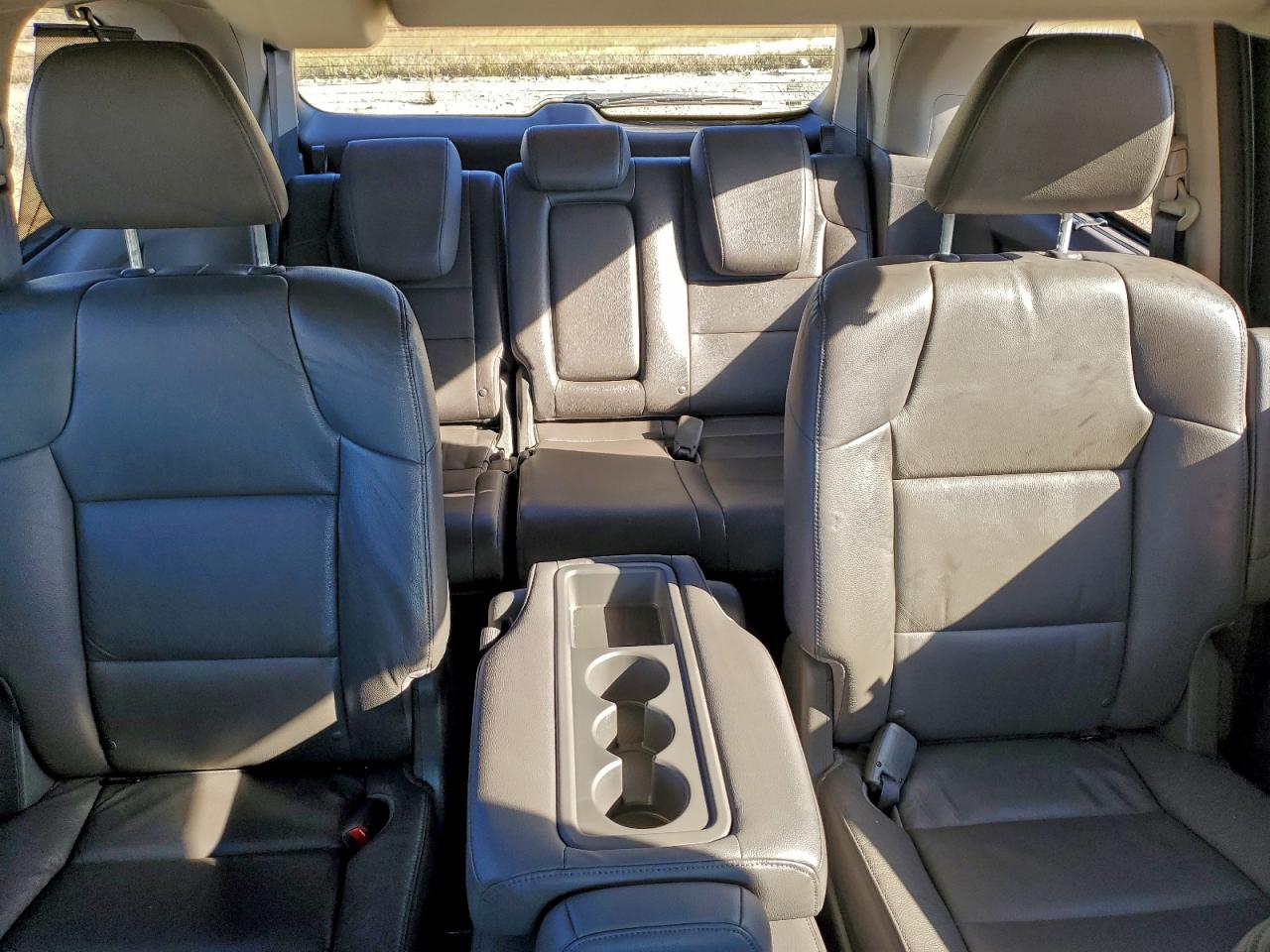 Honda Odyssey Touring Image 12