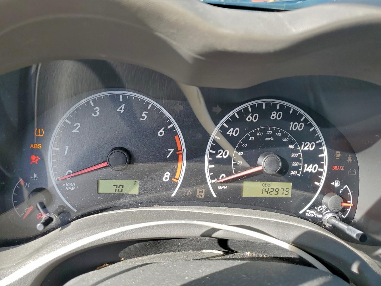 Toyota Corolla Base Image 12