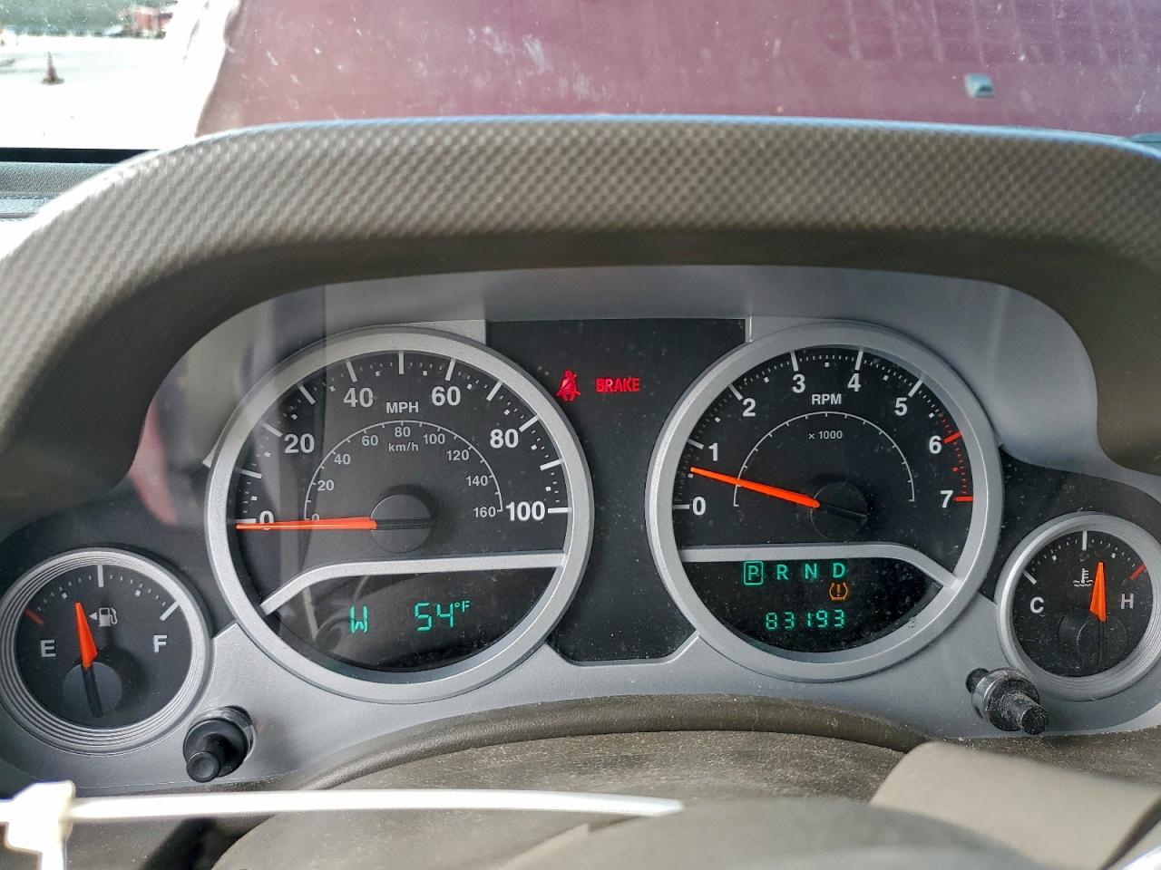 Jeep Wrangler Sahara Image 12