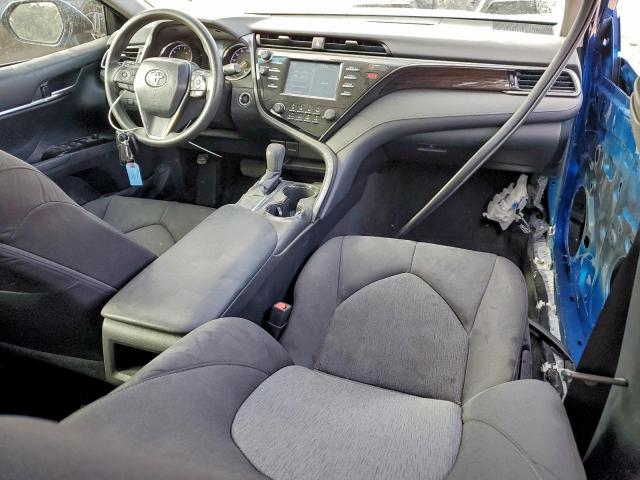 Toyota Camry L Image 6