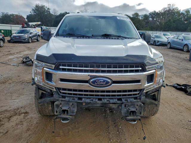 Ford F-150 Supercrew Image 6