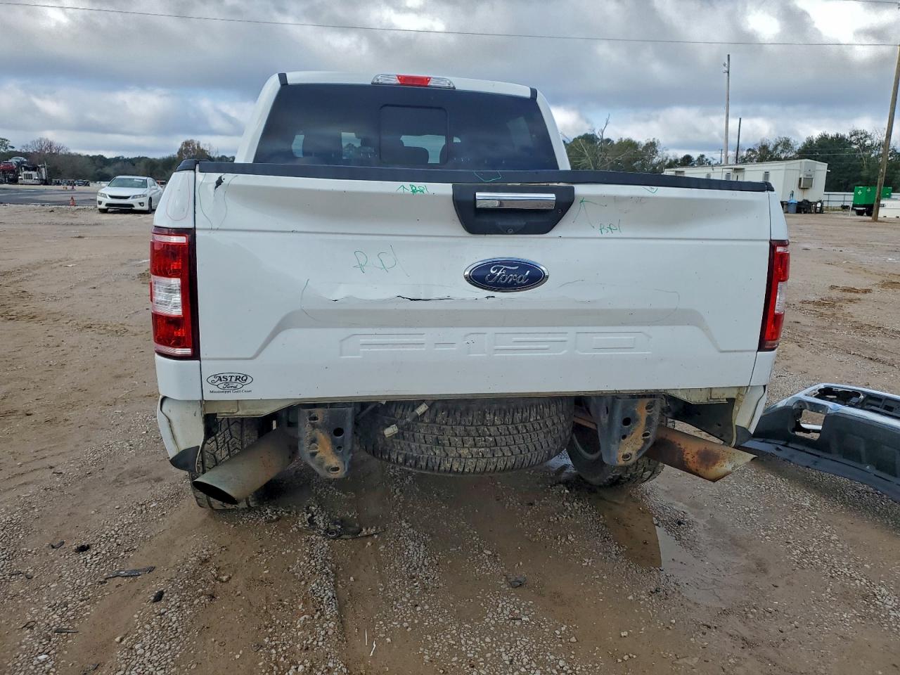 Ford F-150 Supercrew Image 13