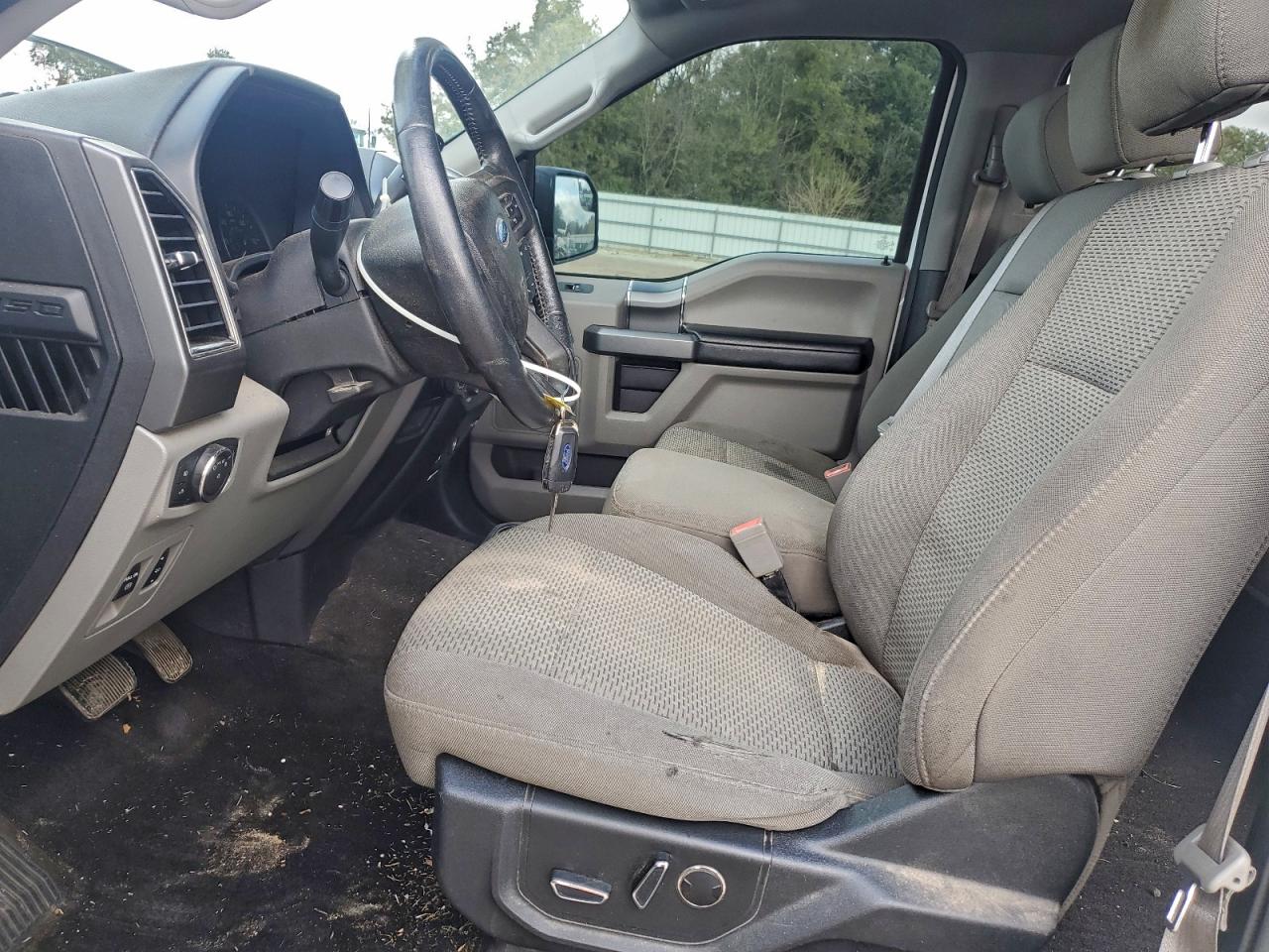 Ford F-150 Supercrew Image 5