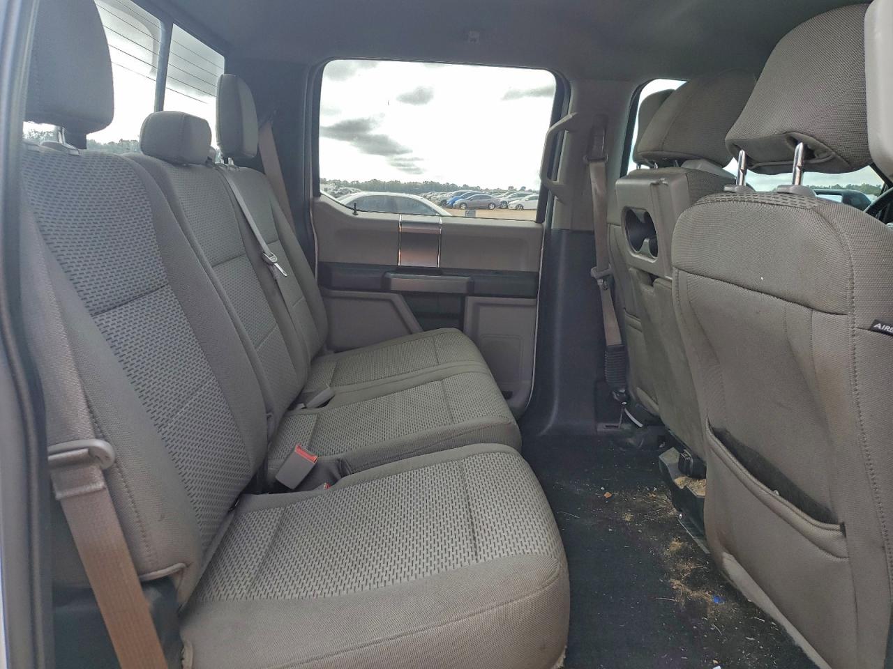 Ford F-150 Supercrew Image 9