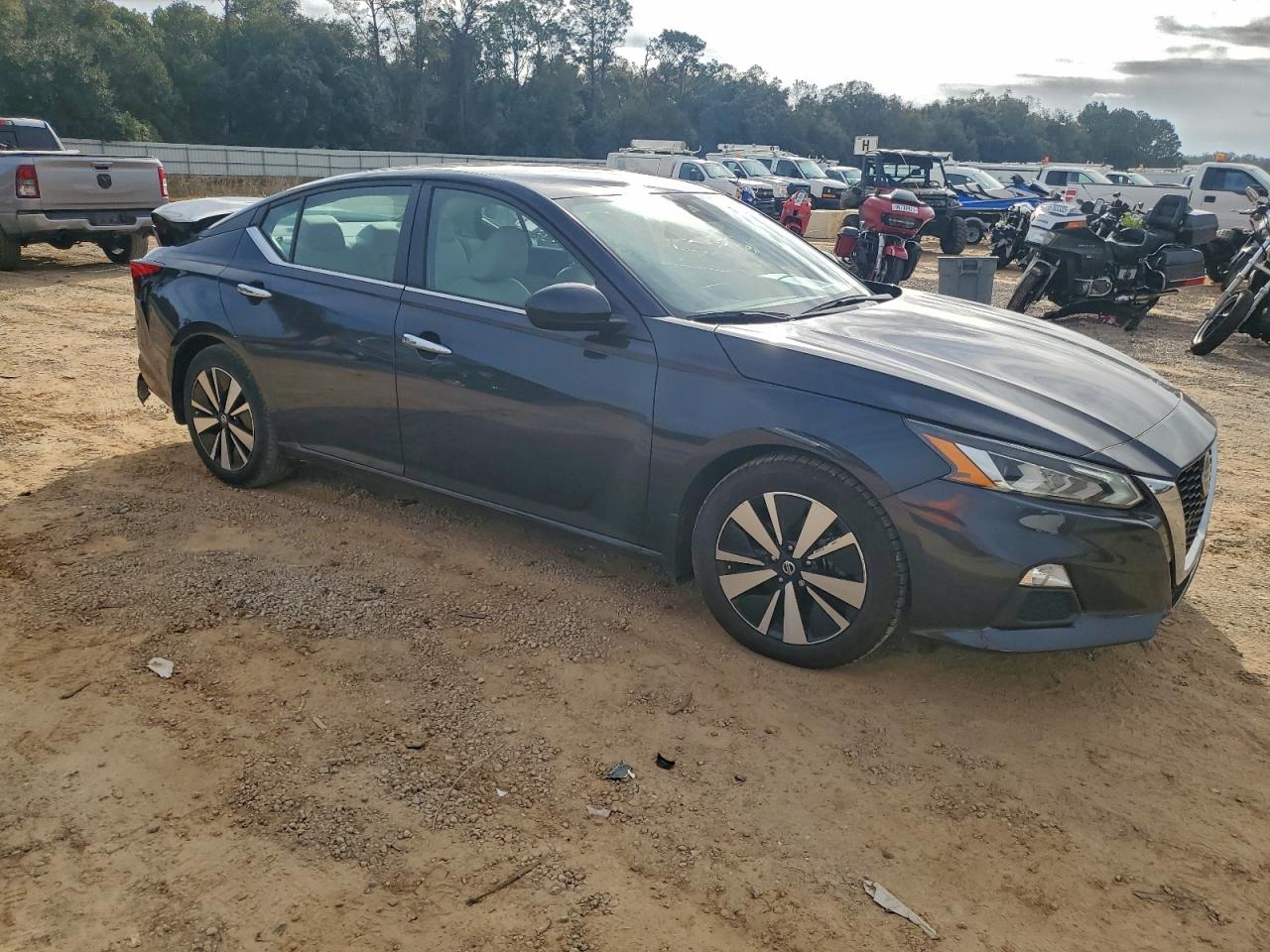 Nissan Altima Sv Image 11