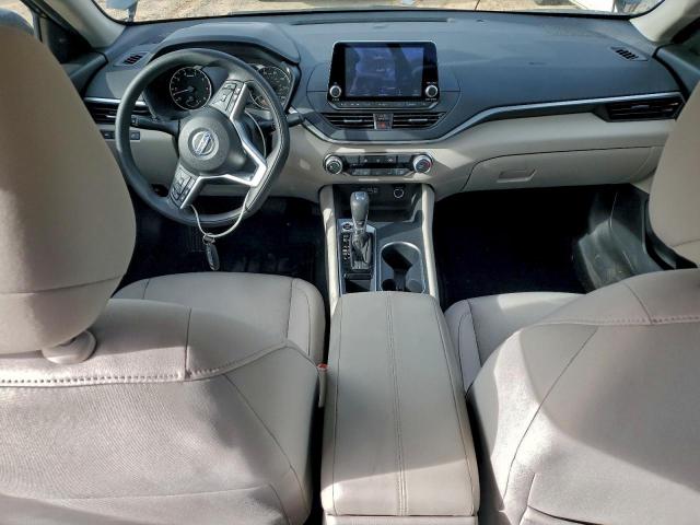 Nissan Altima Sv Image 2
