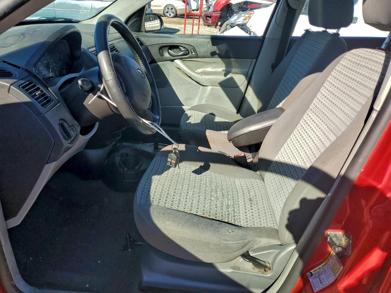 Ford Focus Zx4 Image 6