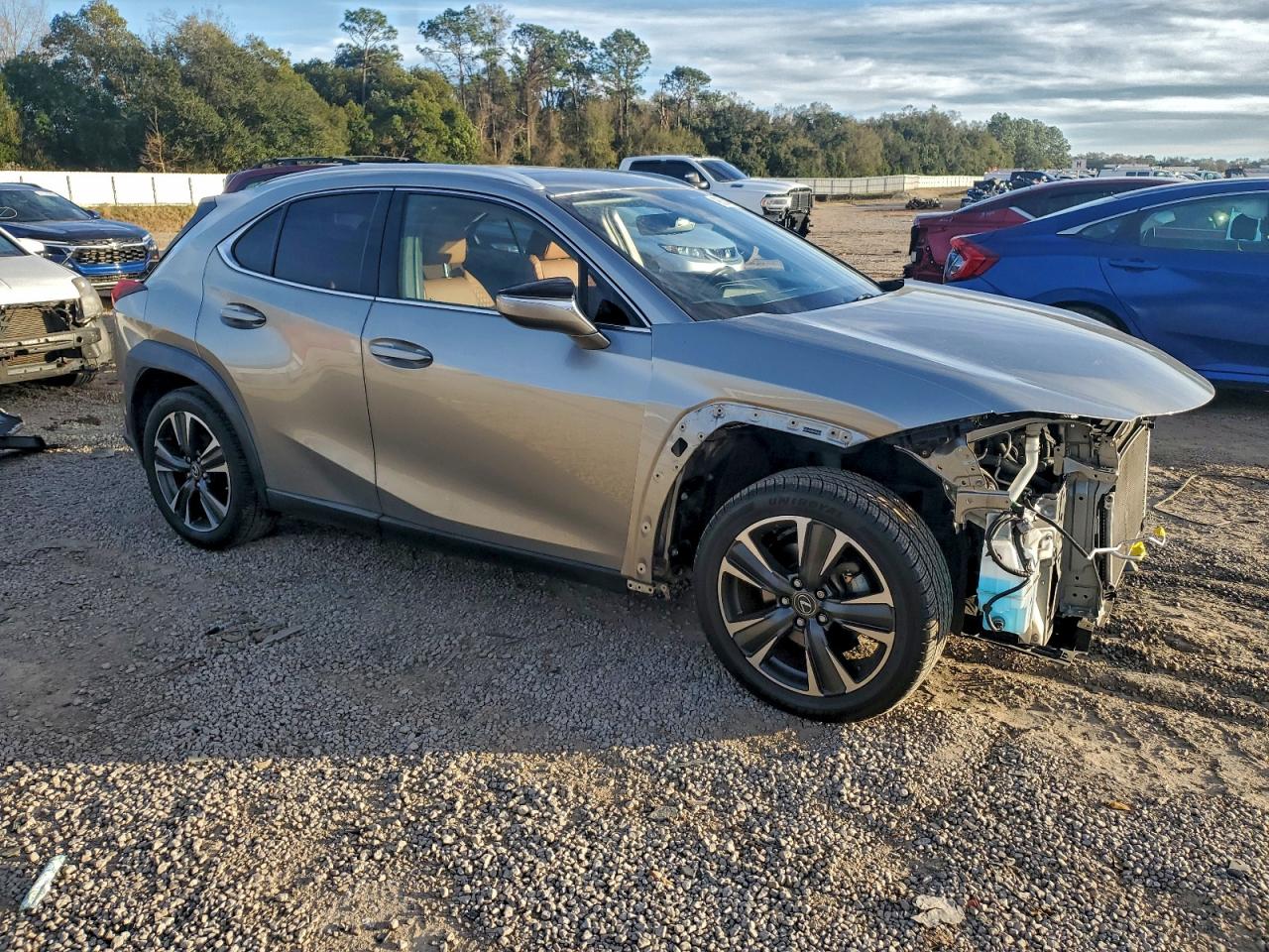 Lexus Ux 200 Image 3