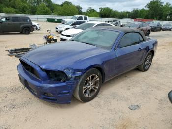  Salvage Ford Mustang