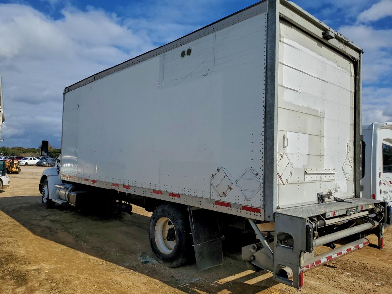 Kenworth Constructi T370 Image 10