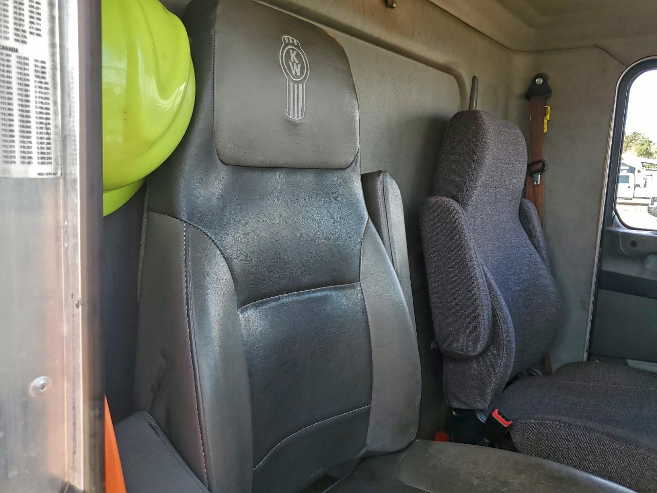 Kenworth Constructi T370 Image 9