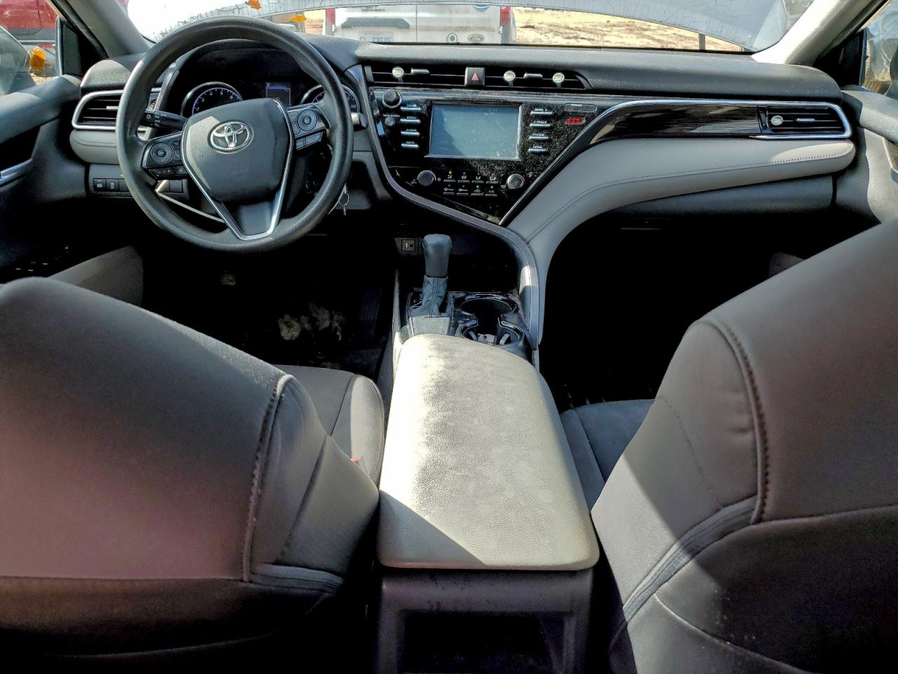 Toyota Camry L Image 5