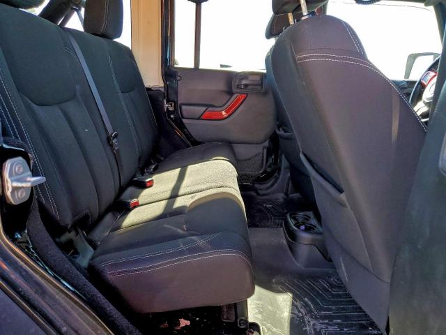 Jeep Wrangler Sahara Image 4