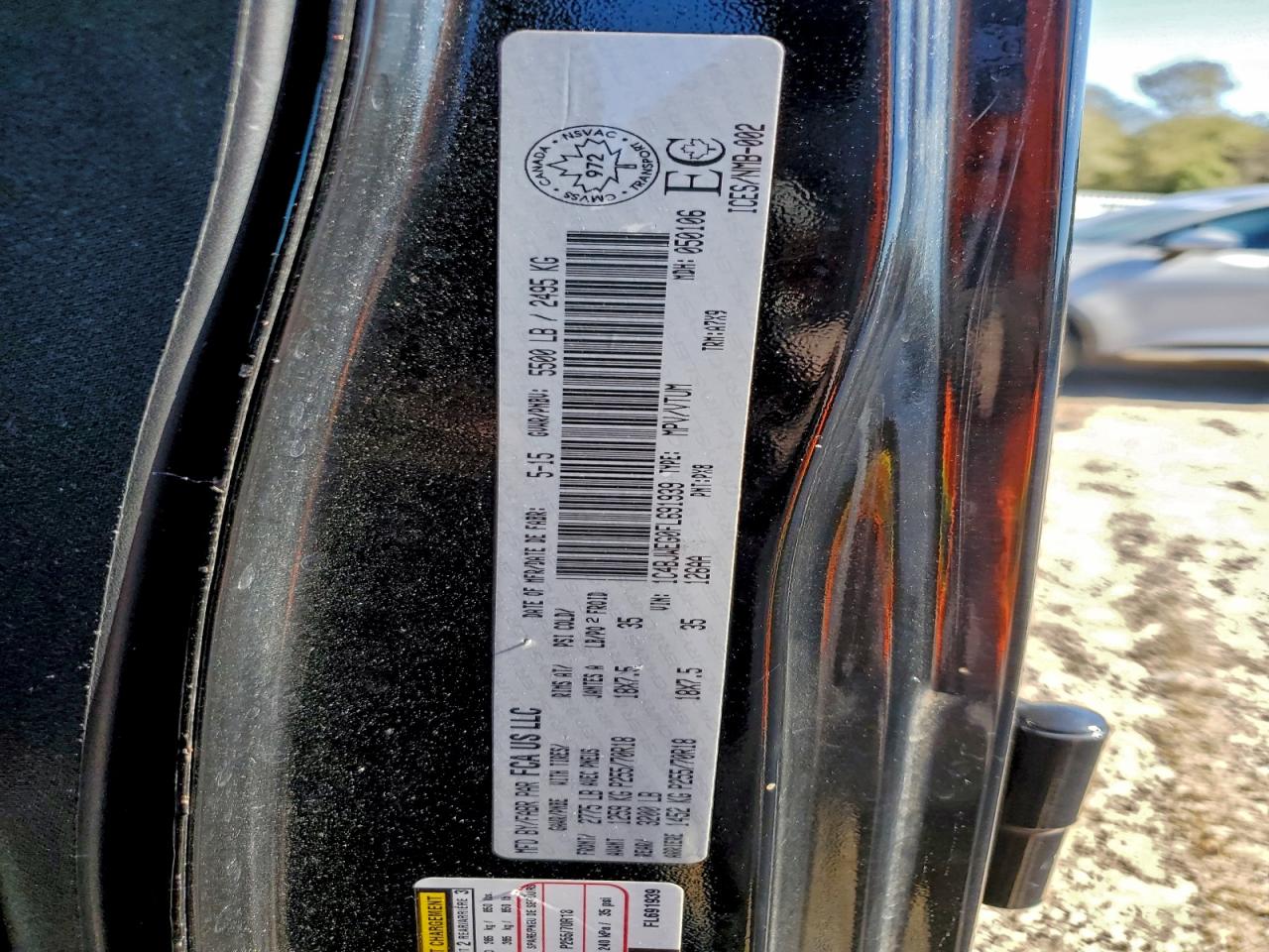 Jeep Wrangler Sahara Image 12