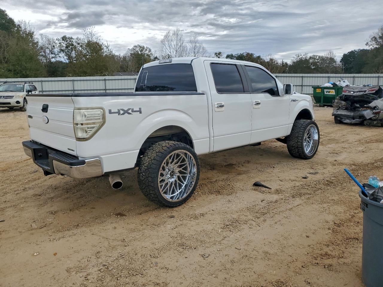 Ford F-150 Supercrew Image 10
