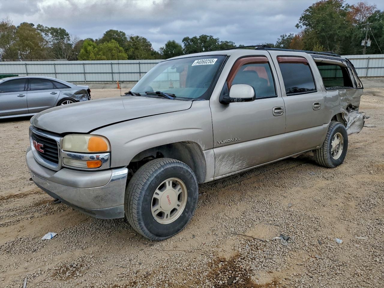 GMC Yukon C1500 Image 1