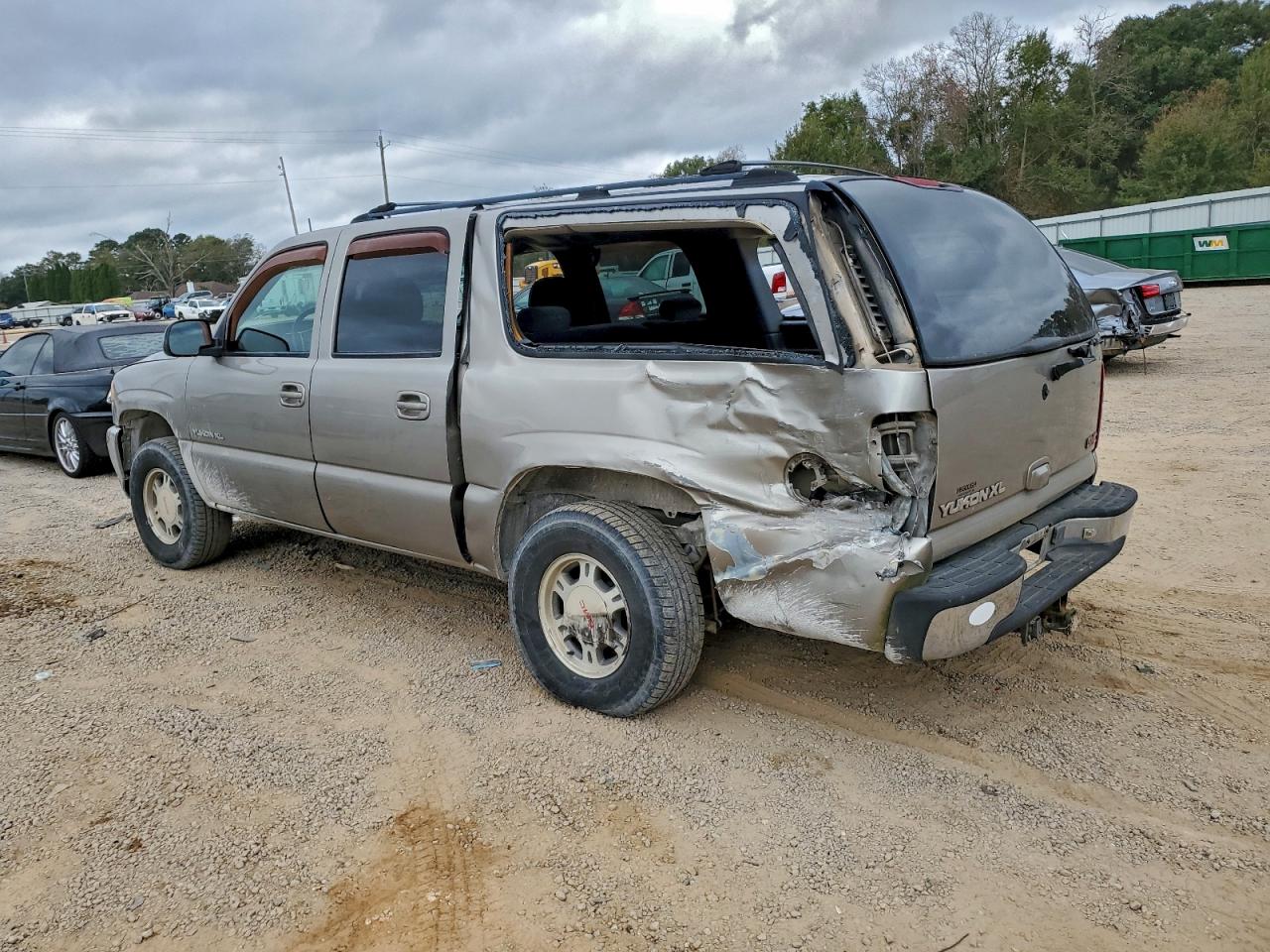 GMC Yukon C1500 Image 7