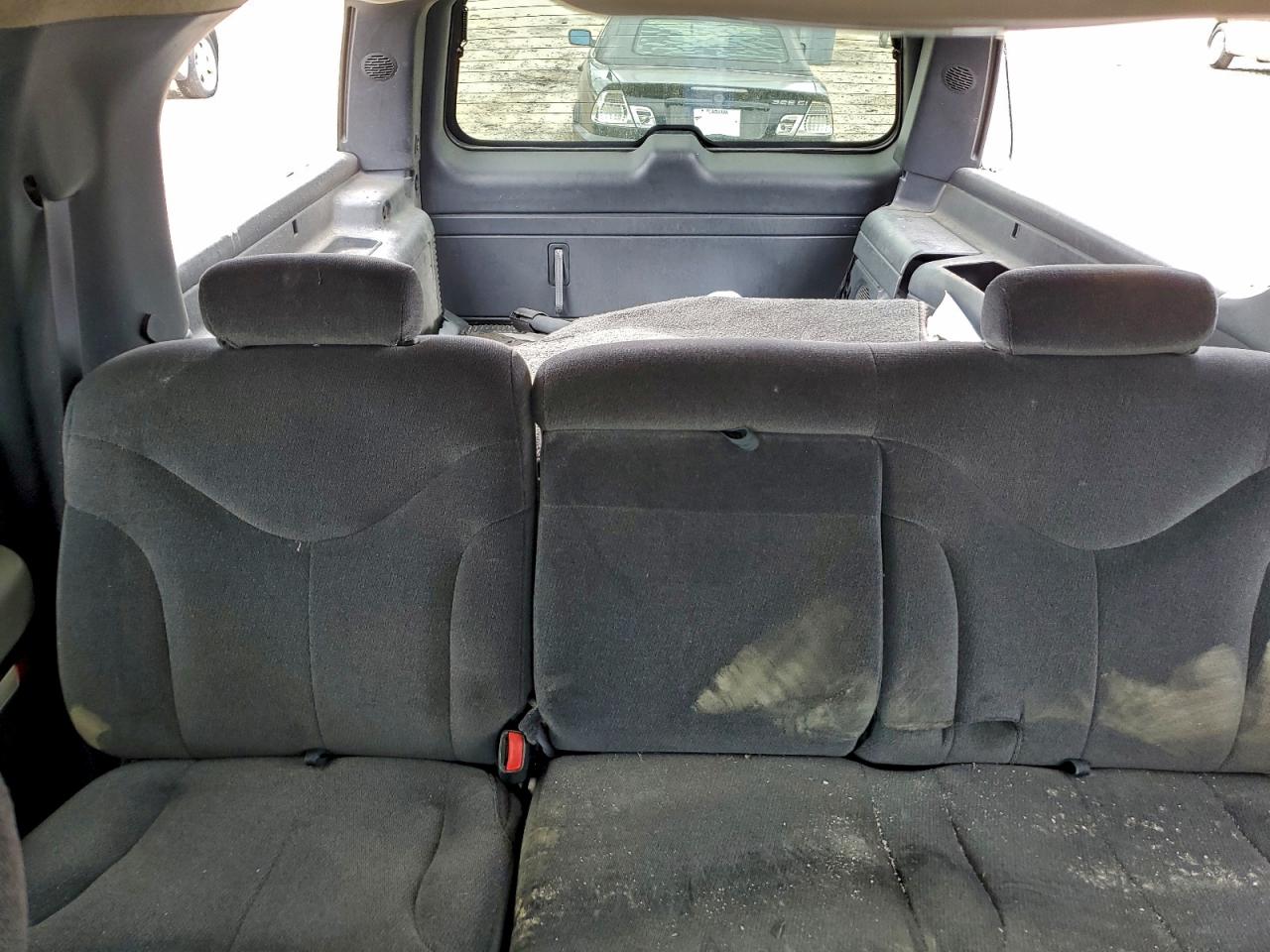 GMC Yukon C1500 Image 9