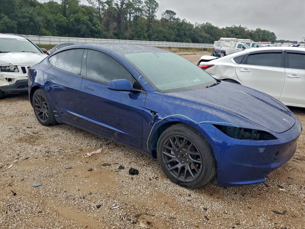 Tesla Model 3 Image 4