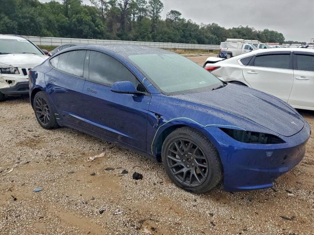 Tesla Model 3 Image 4