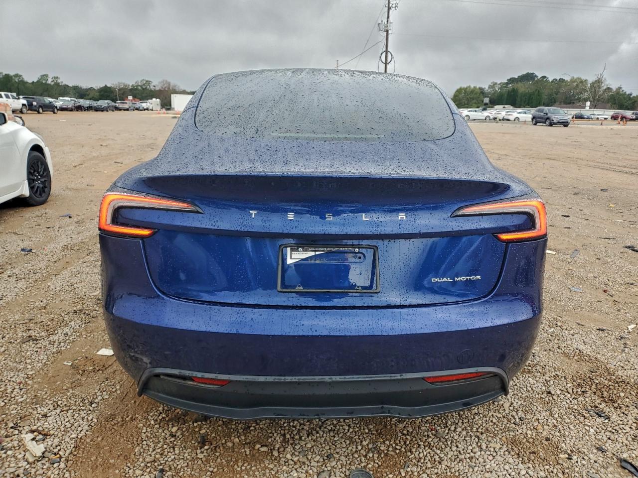 Tesla Model 3 Image 7