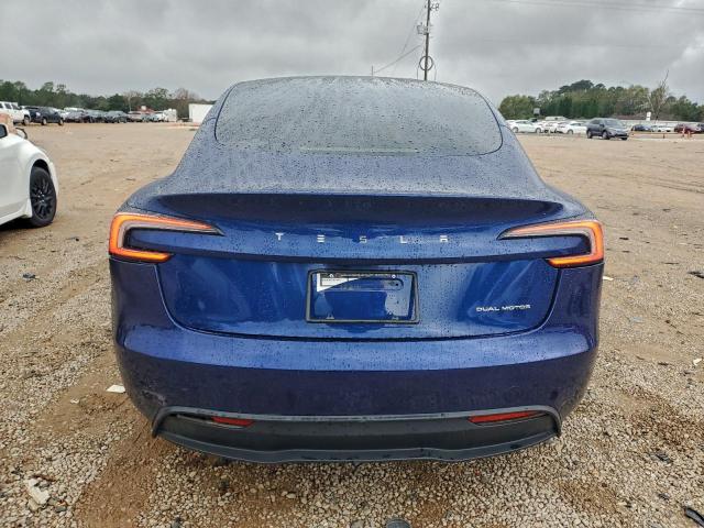 Tesla Model 3 Image 7